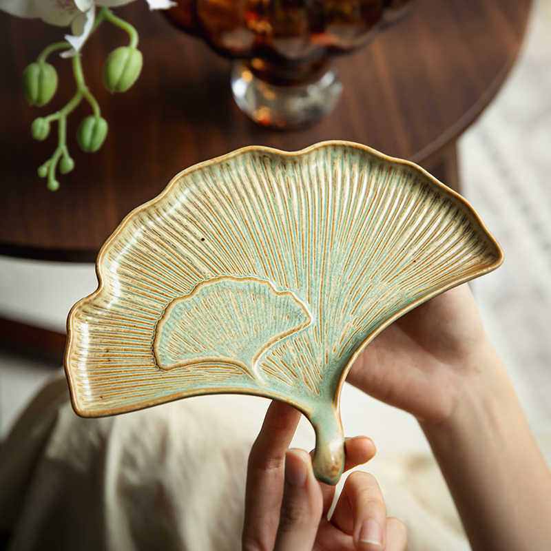 Stoneware 8-inch Ginkgo Leaf Fan-shaped Plate
