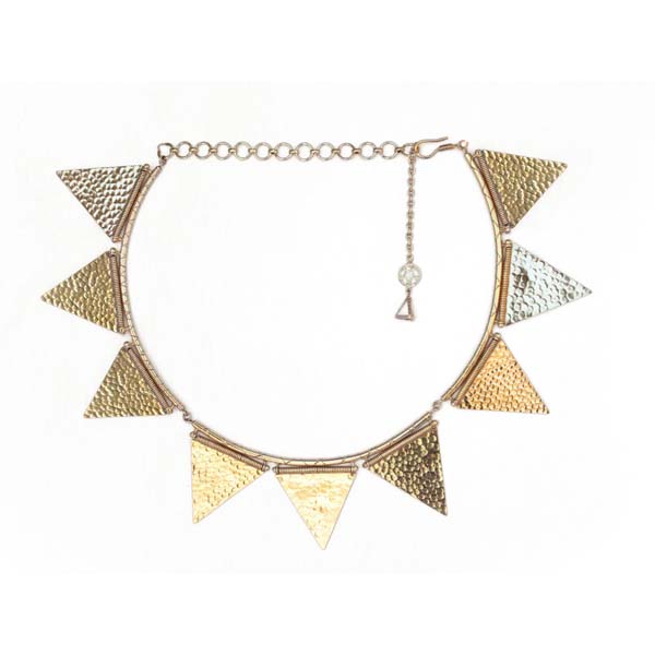 The DEWI Necklace
