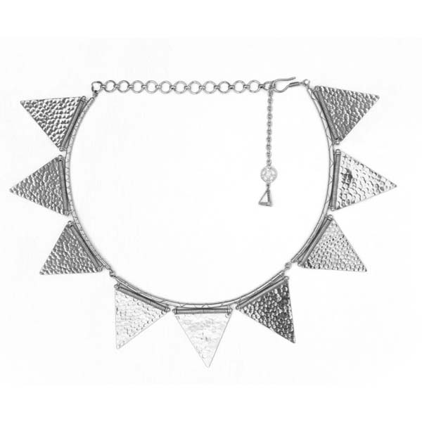 The DEWI Necklace